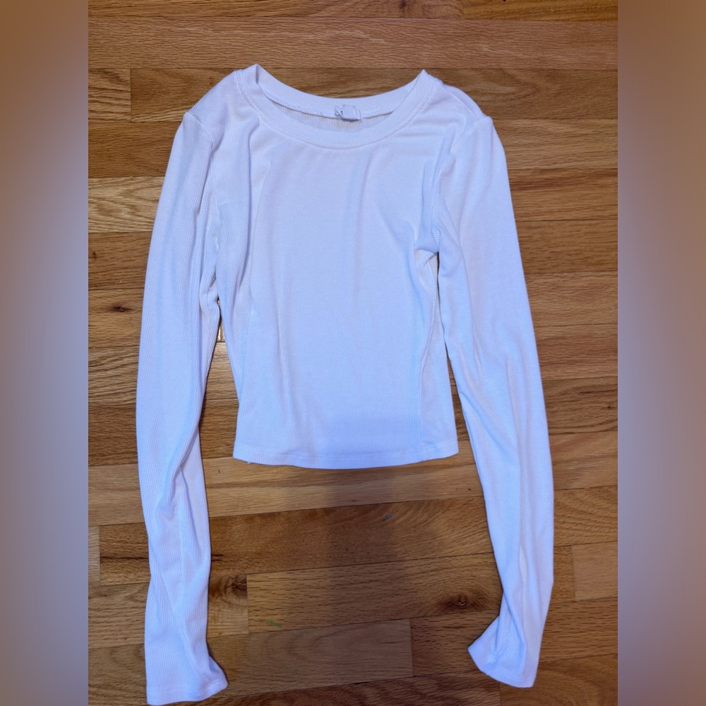 white ribbed long sleeve shirt from garage size XS